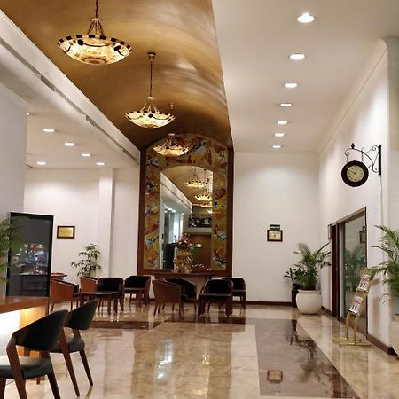 Hotel Aurora Towers Pune Exterior photo