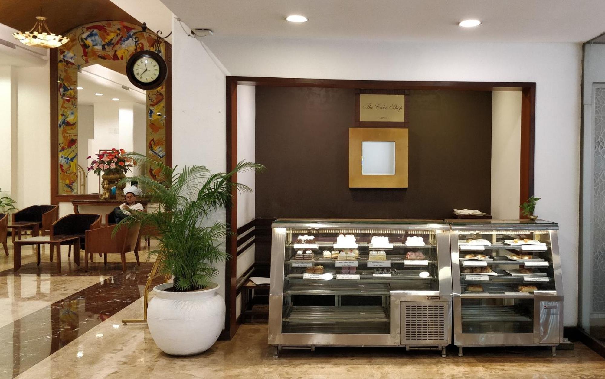 Hotel Aurora Towers Pune Exterior photo