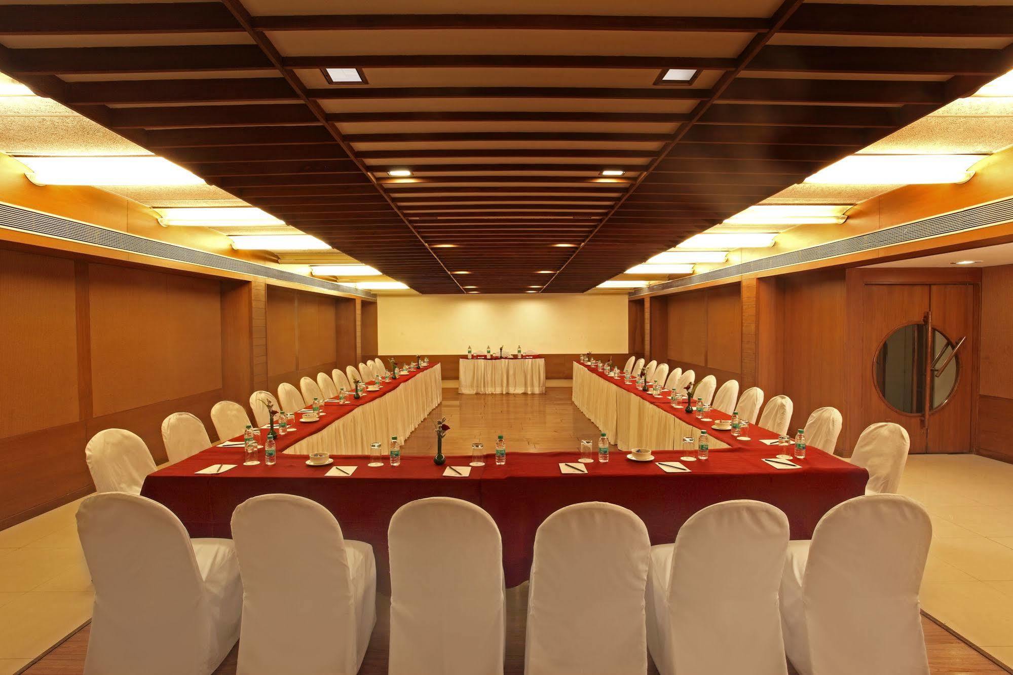 Hotel Aurora Towers Pune Exterior photo