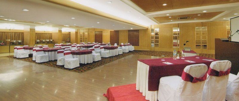 Hotel Aurora Towers Pune Business photo